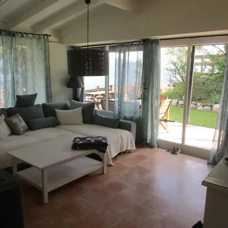 Inviting 2-Bed House In Tignale Villa Olzano Exterior photo